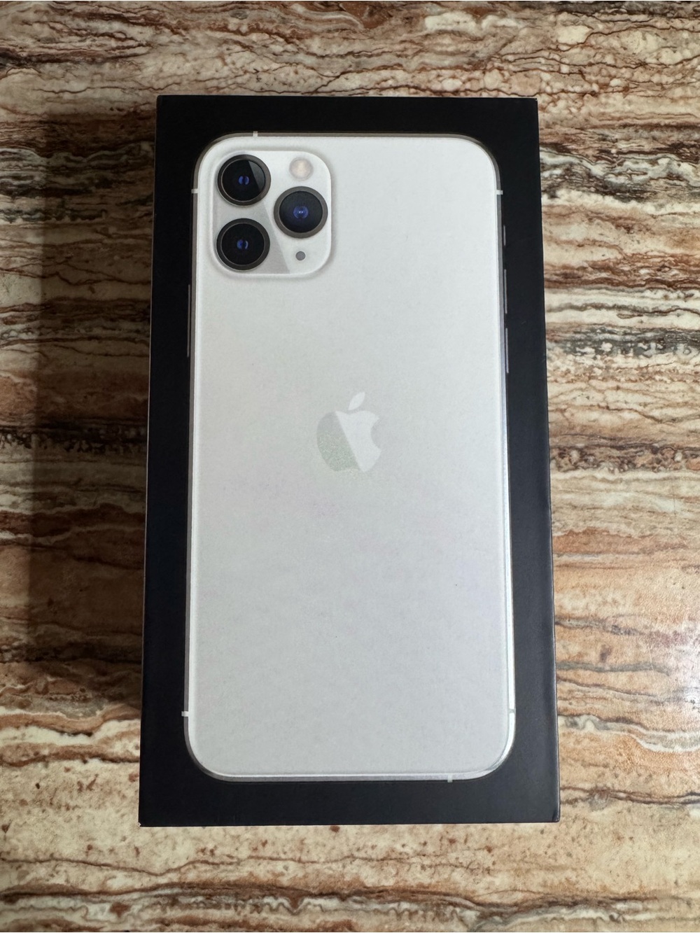 256gb Apple iPhone 11 Pro - Silver / Frost White - Cricket Wireless Only